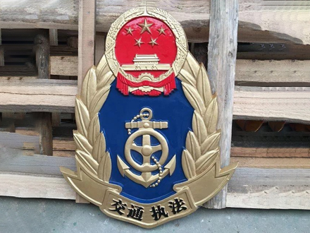 如何設(shè)計(jì)獨(dú)特的警徽標(biāo)志